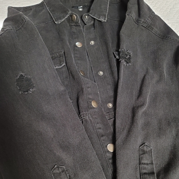 VICI Black Denim/Chambray Peplum Shacket - Picture 7 of 8